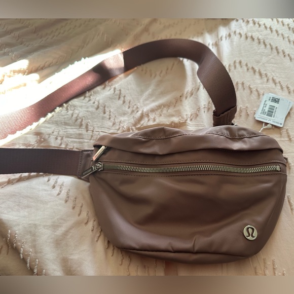 lululemon athletica Handbags - NWT Lululemon City Adventurer Belt Bag